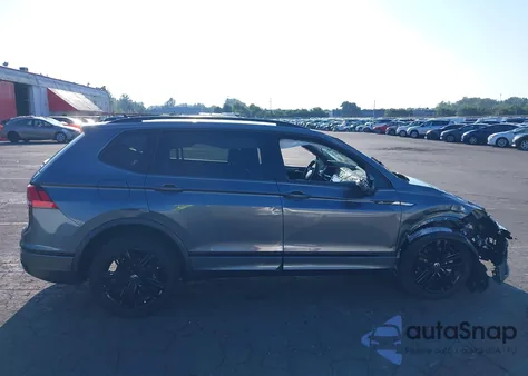 2022 Volkswagen Tiguan 2.0T Se R-Line Black from USA, damaged, VIN 3VV8B7AX2NM126366